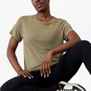 NWT Athleta getaway tee Olive Short Sleeve Tee size XL linen cotton